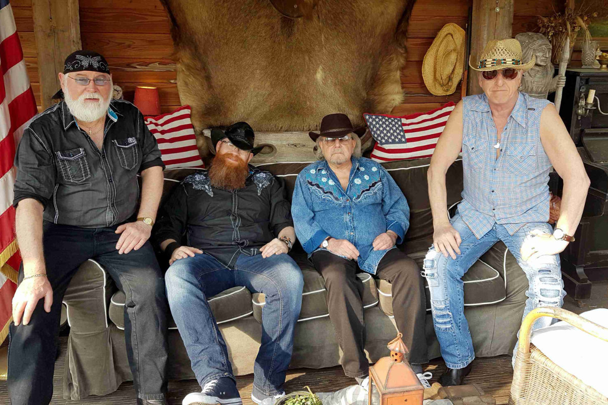 2021-08-12-creedence-clearwater-revived